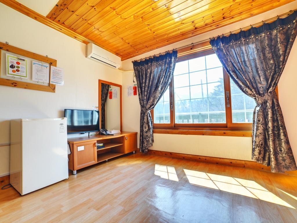 White Cabin Pyeongchang Bagian luar foto